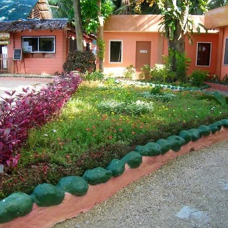 Agta Beach Resort Almeria Luaran gambar